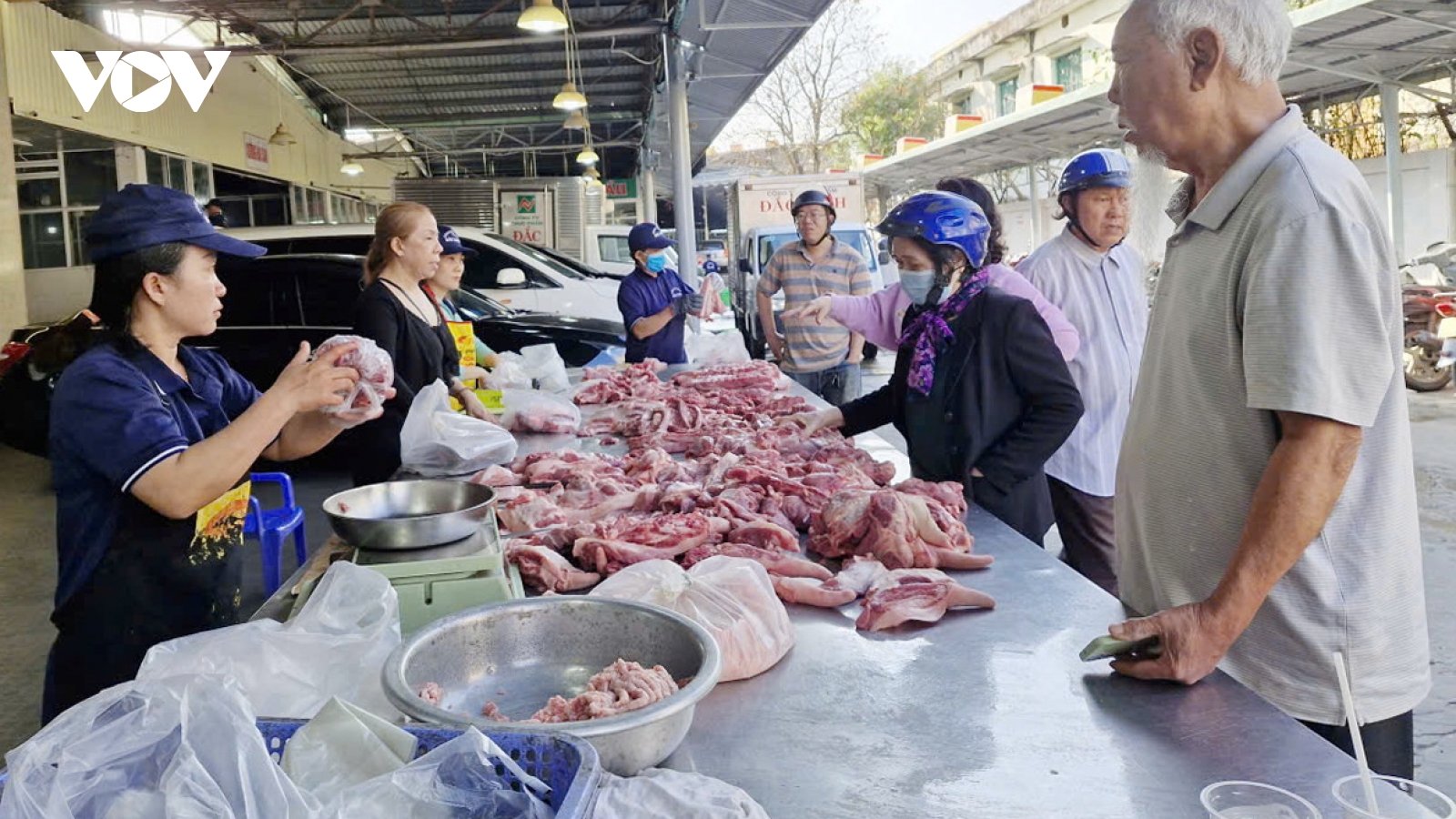 Đà Nẵng, đồng loạt mở bán 19 điểm bình ổn giá thịt heo dịp Tết