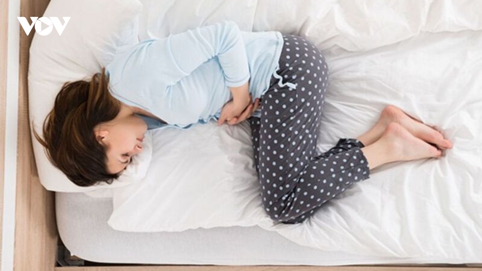 Đau bụng dữ dội mỗi khi đến kỳ kinh nguyệt, khi nào cần đi khám?
