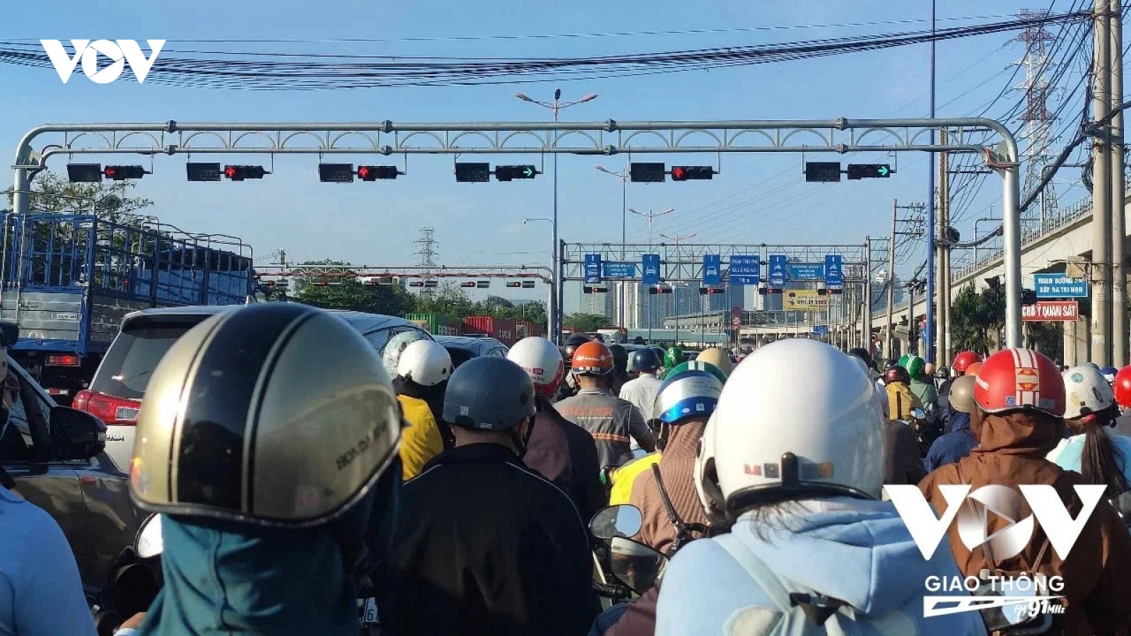 TP.HCM tổ chức phân luồng giao thông 4 hướng chính dịp cận Tết