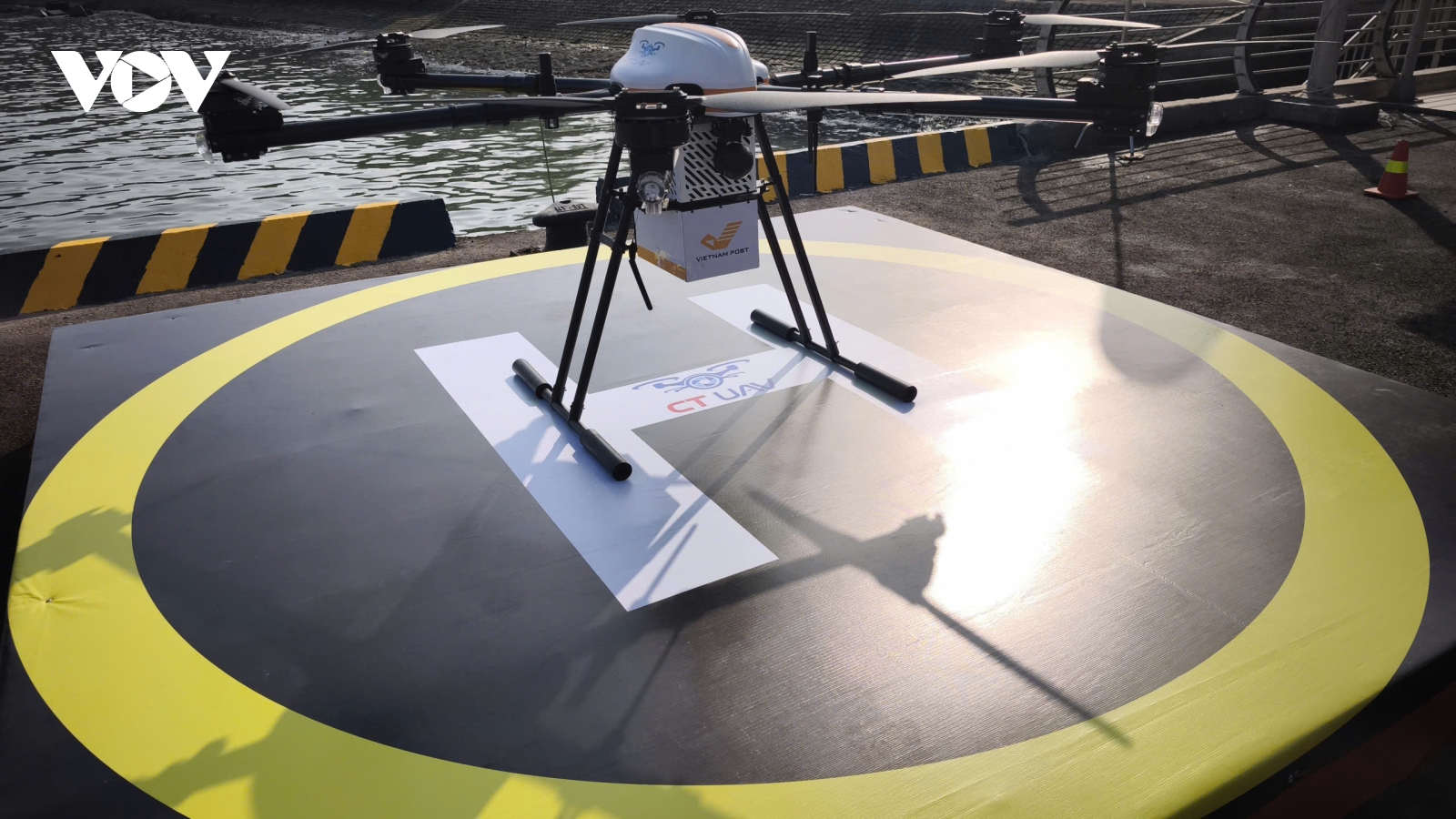 TPHCM đưa vào hoạt động tuyến giao hàng xuyên biển đầu tiên bằng UAV