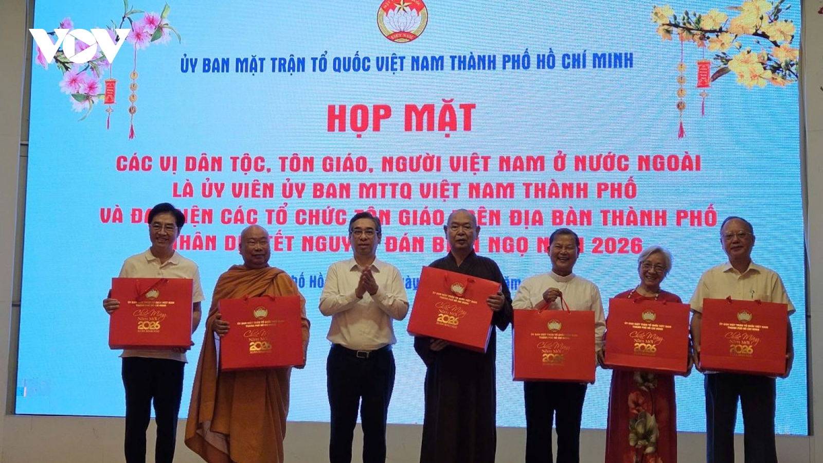 Gắn kết kiều bào, tôn giáo, dân tộc trong Ngày hội Xuân nghĩa tình