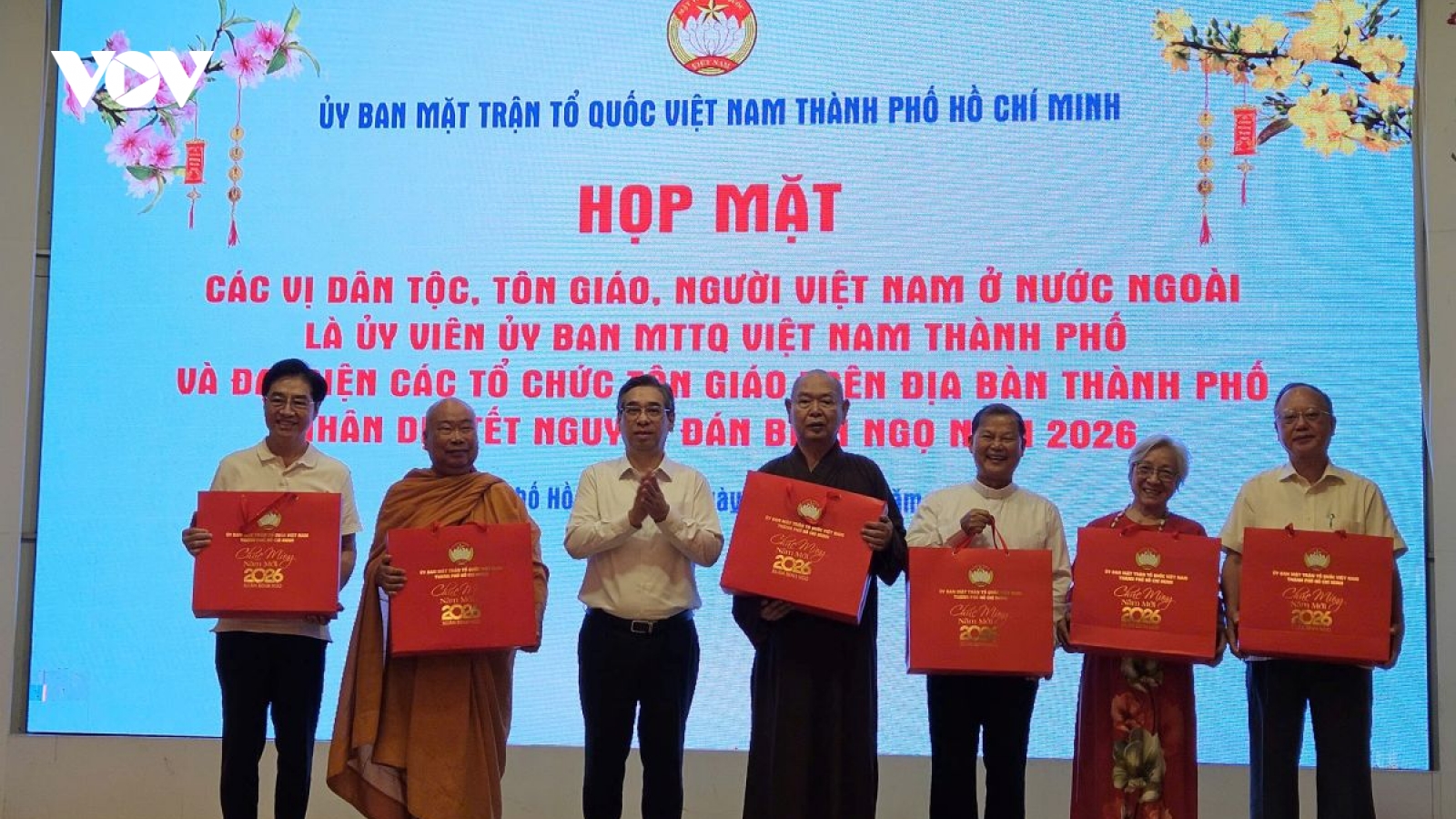 Gắn kết kiều bào, tôn giáo, dân tộc trong Ngày hội Xuân nghĩa tình