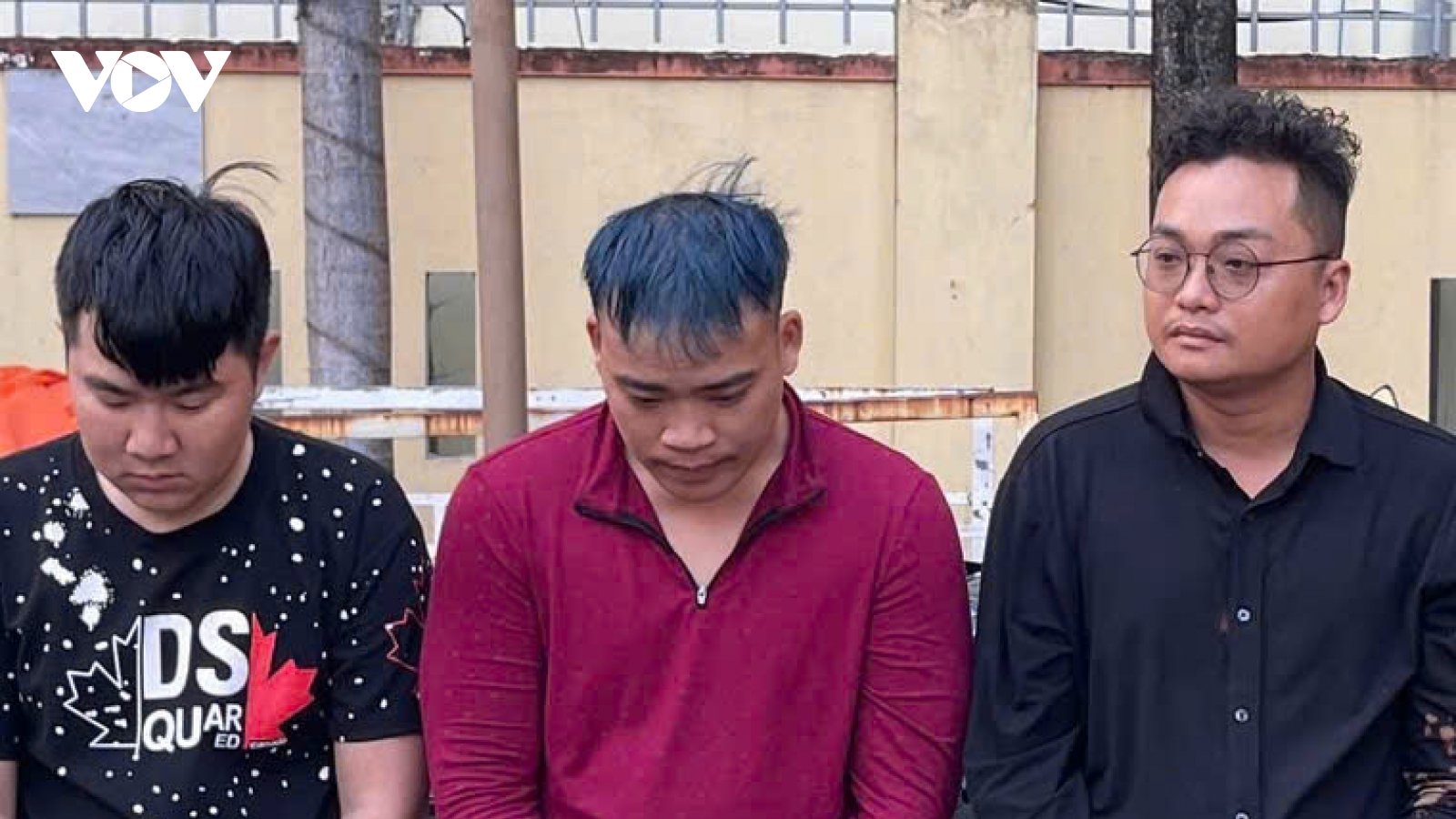 Khởi tố, bắt tạm giam nhóm côn đồ cướp tài sản, hành hung người khác vì nhìn nhầm