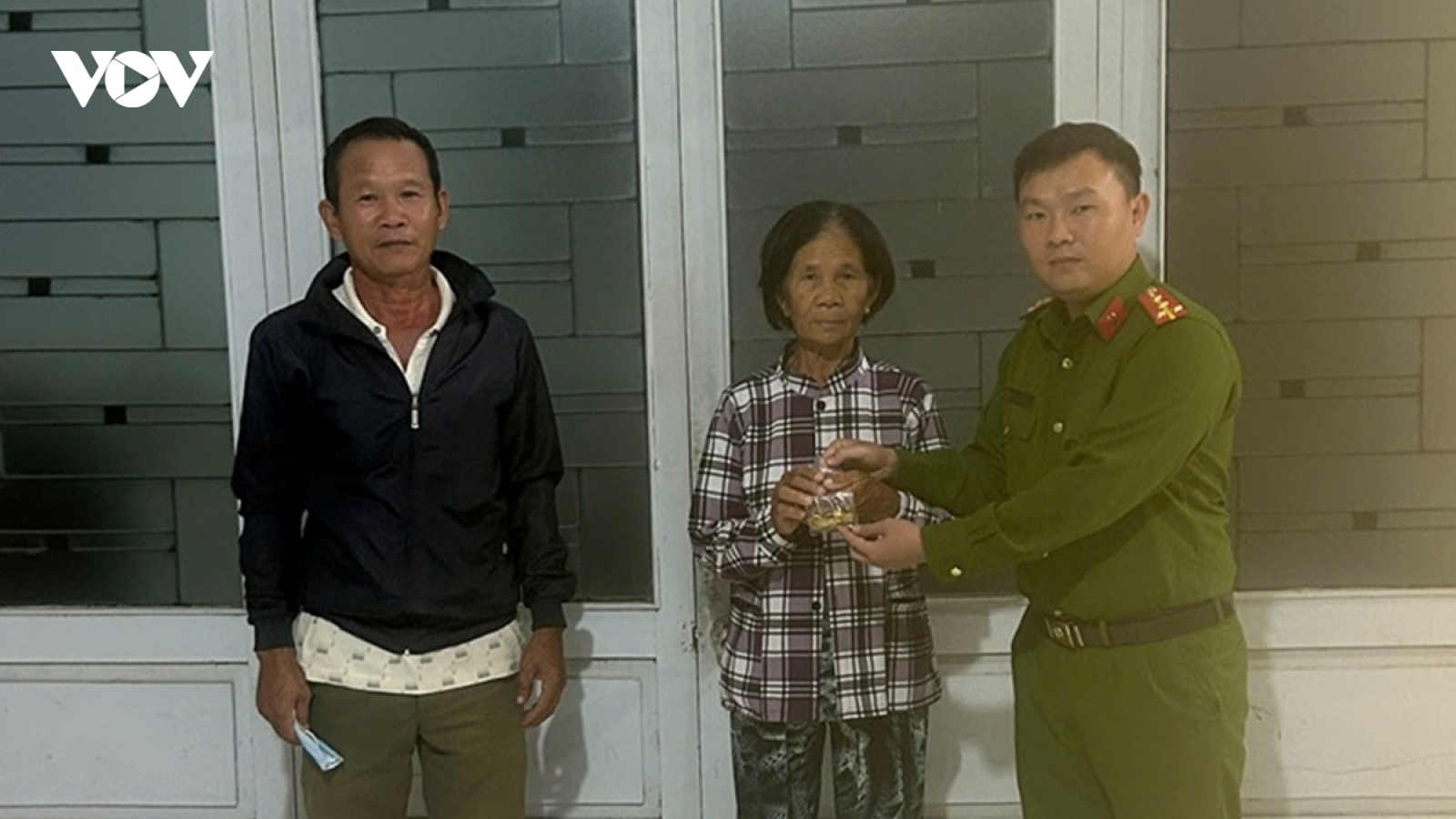 Trao trả lại tài sản trị giá hơn 200 triệu đồng cho chủ sở hữu ở Lâm Đồng