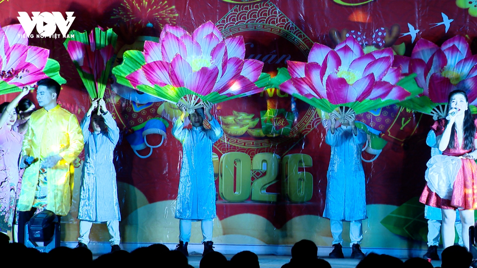 Những lời ca thắp sáng niềm tin sau song sắt