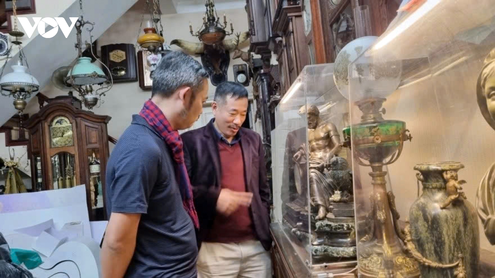 Keeping time alive: Genuine passion for vintage mechanical clocks