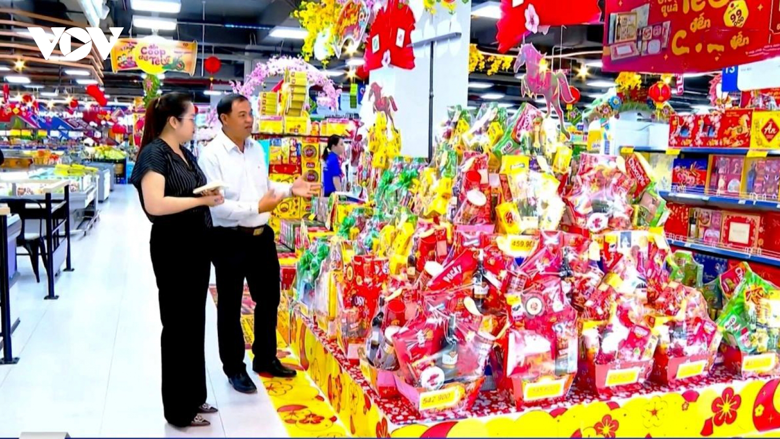 PM urges stable supplies, price control ahead of Lunar New Year