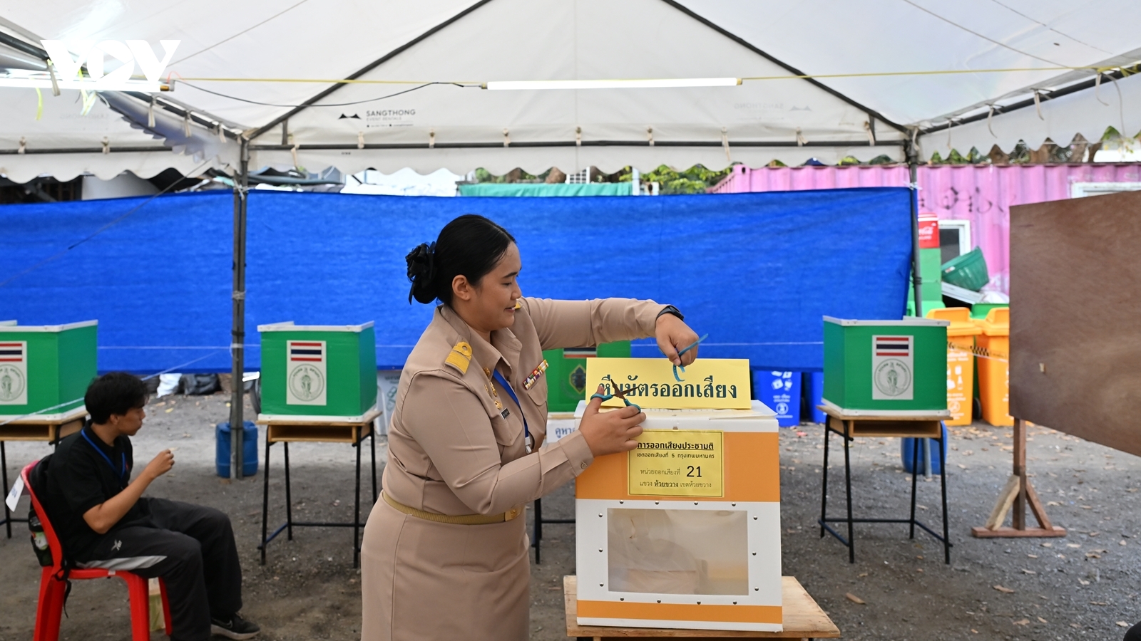 Ủy ban Bầu cử Thái Lan bác bỏ lo ngại về tính bảo mật của phiếu bầu