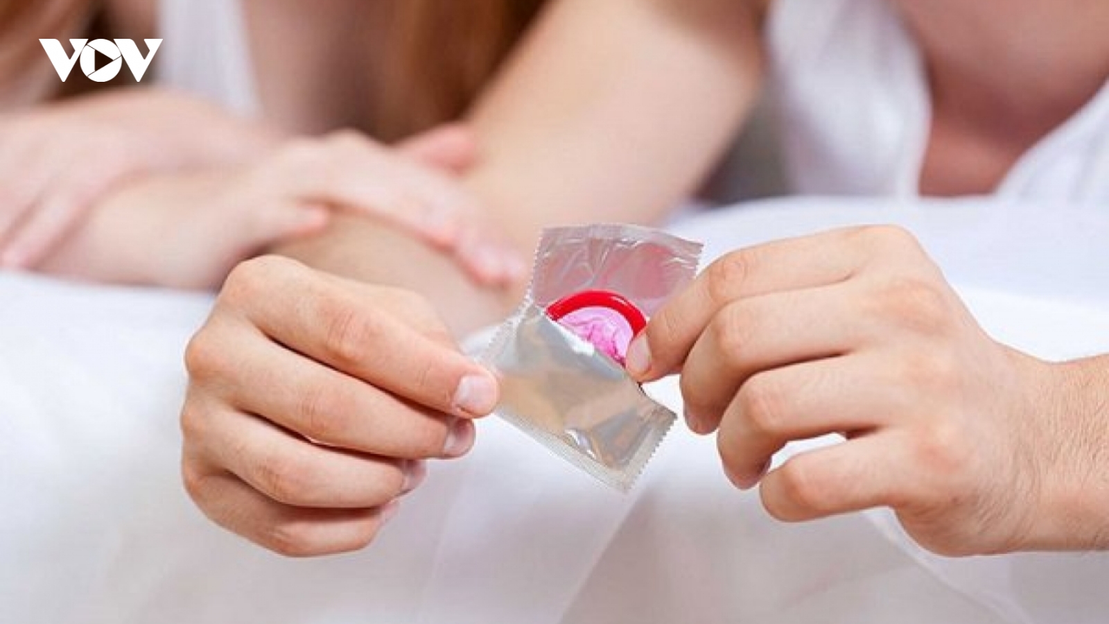 Chuyên gia y tế cảnh báo gia tăng bệnh lây truyền qua đường tình dục sau Tết