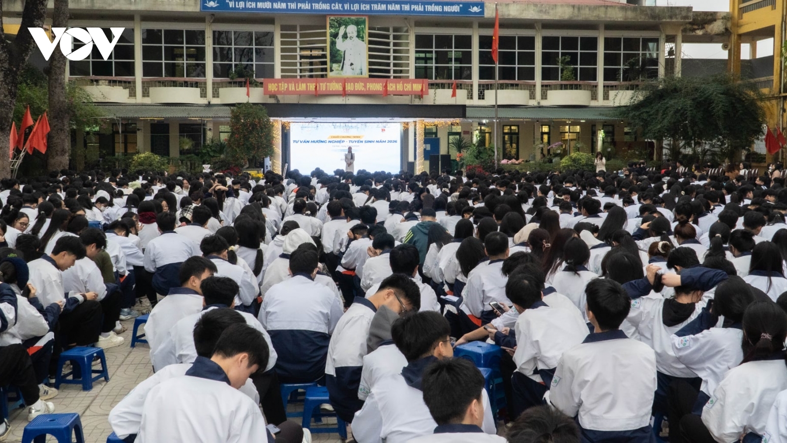 Chỉ được đăng ký 10 nguyện vọng xét tuyển đại học, sắp xếp thế nào để chắc đỗ?