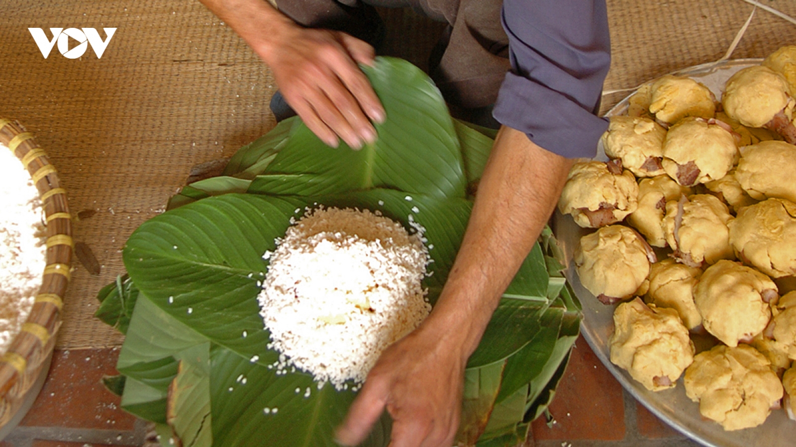Làng nghề bánh chưng Tranh Khúc tất bật vào vụ Tết