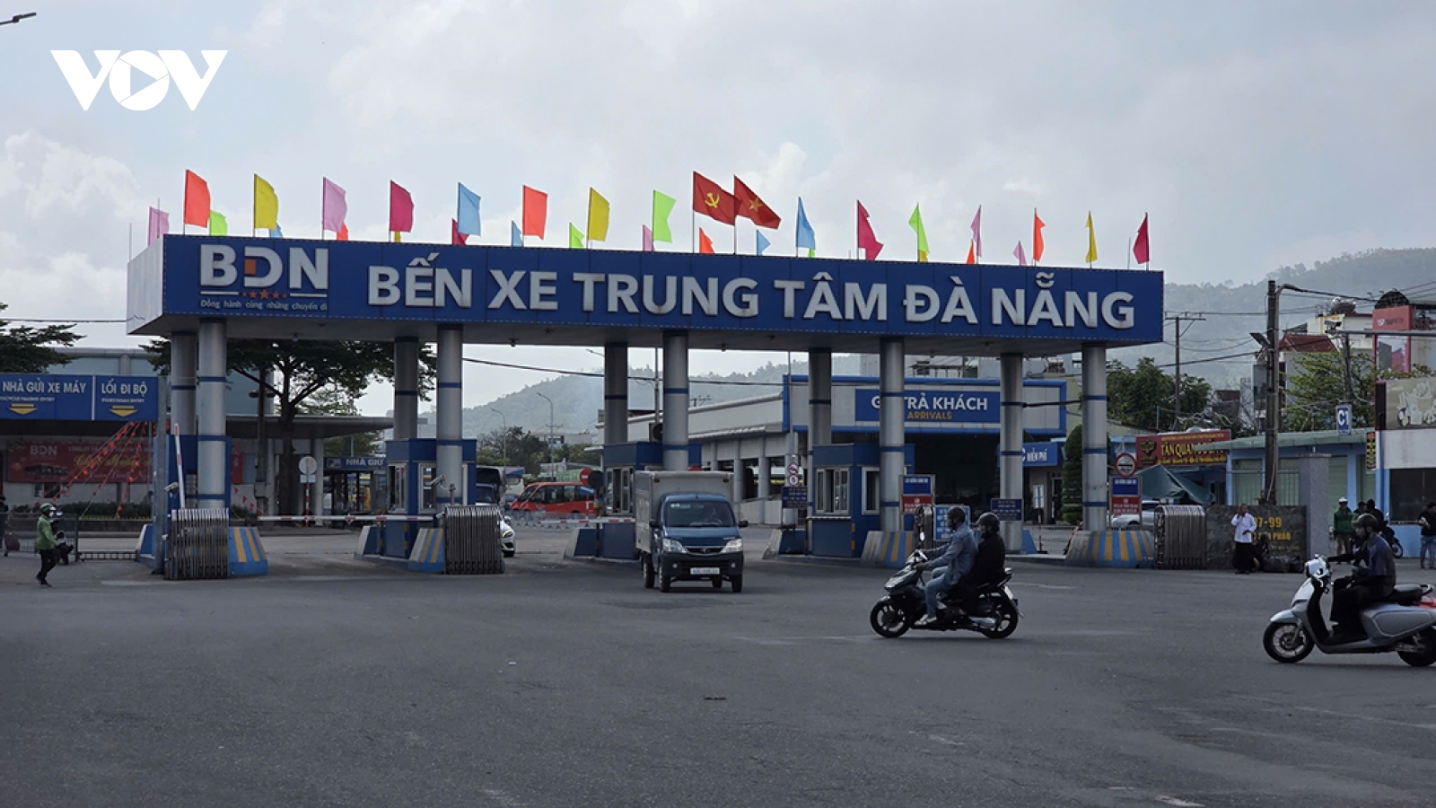 Đà Nẵng: Hành khách dễ mua vé xe đi lại dịp Tết