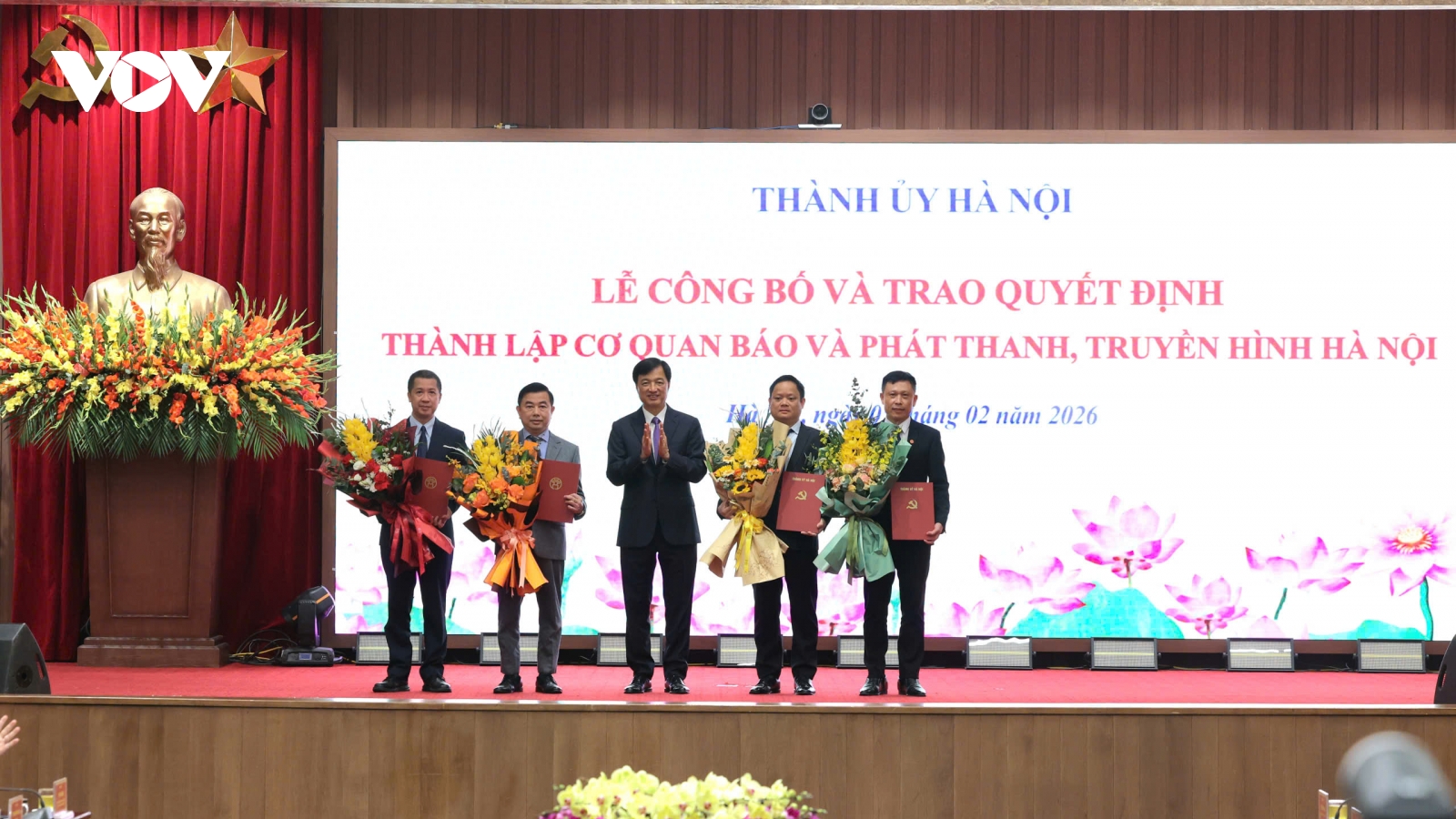 Công bố quyết định thành lập cơ quan Báo và phát thanh, truyền hình Hà Nội