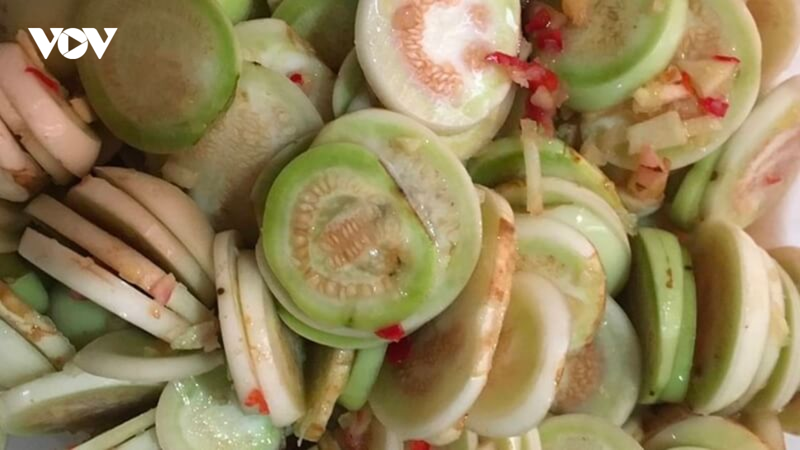 Cà muối xổi: Sự thật phía sau món ăn quen thuộc