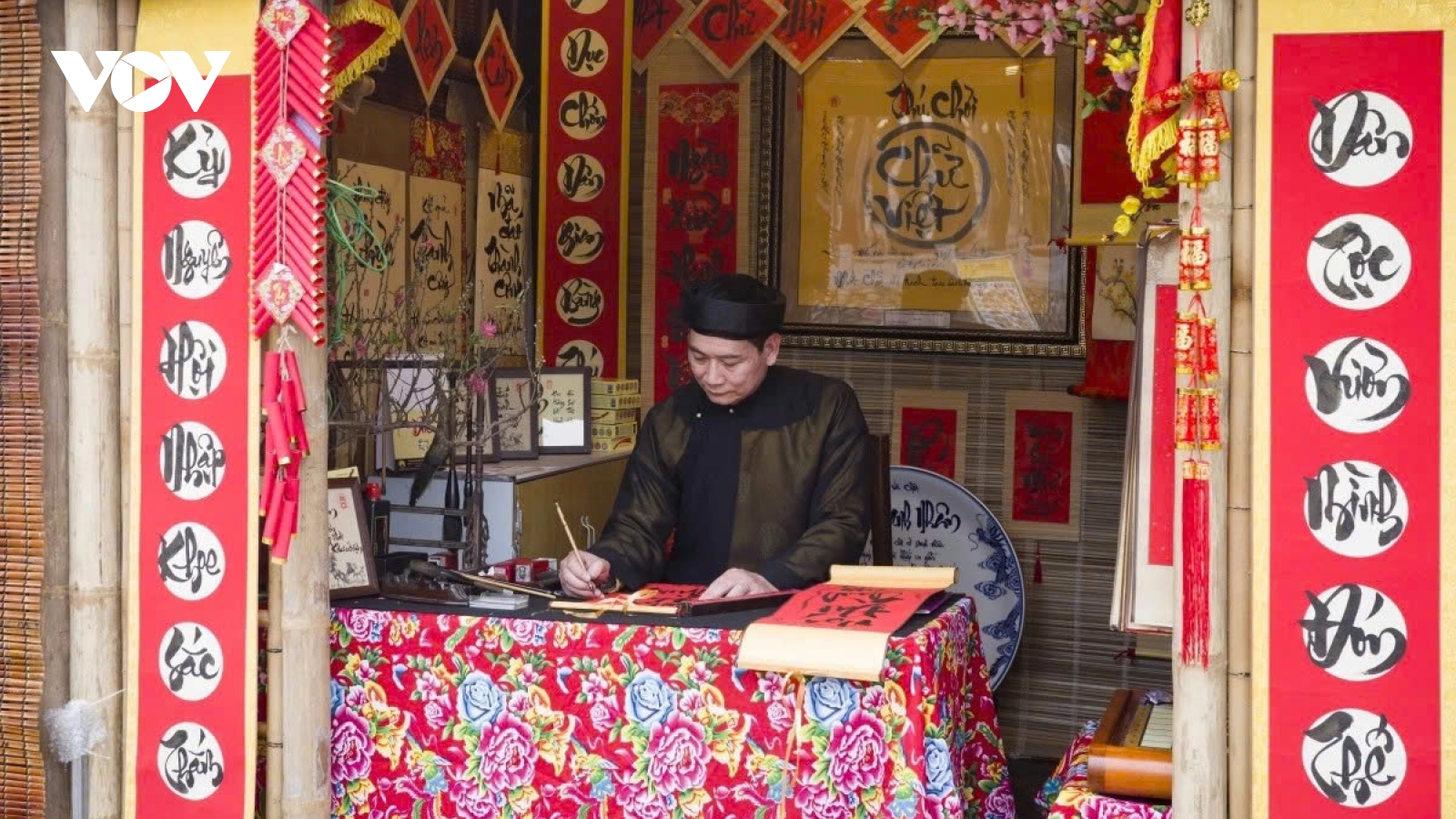 Spring calligraphy festival marks Tet 2026 at Temple of Literature