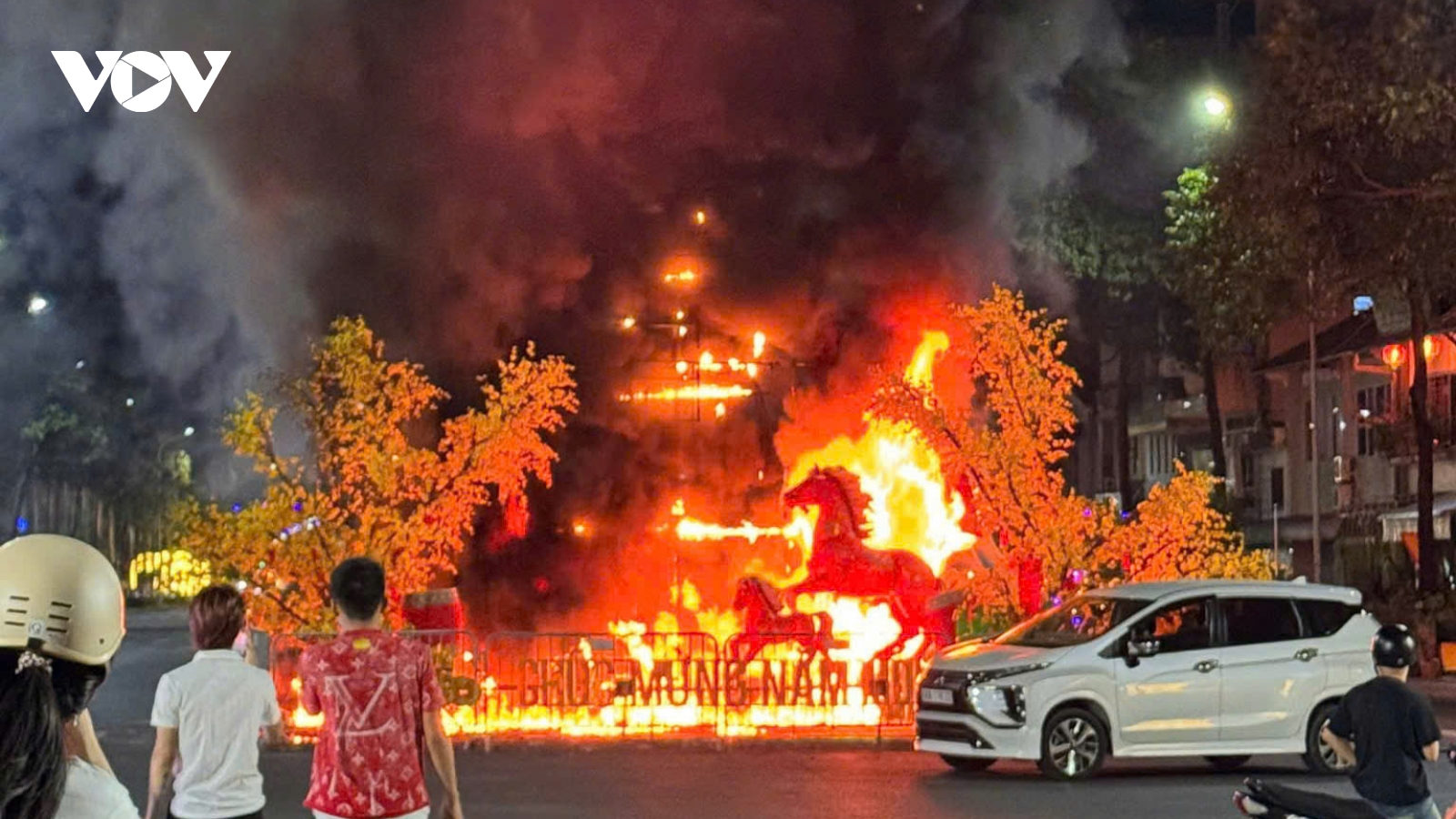 Cháy tại khuôn viên trang trí phục vụ Tết Nguyên đán ở Hà Tiên, An Giang