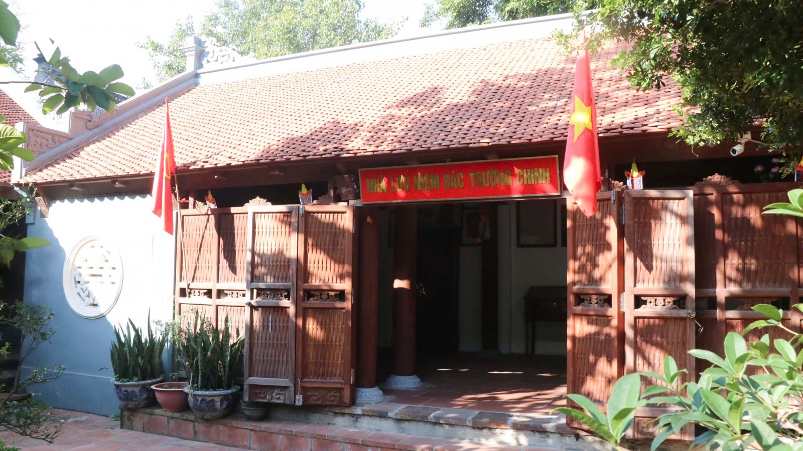 Thăm ngôi chùa nuôi giấu cán bộ cách mạng tiền khởi nghĩa ở Bắc Ninh