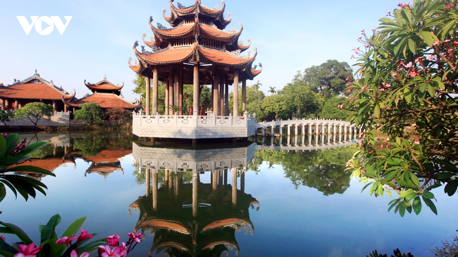 Du khách lựa chọn Hưng Yên làm điểm đến du lịch văn hóa tâm linh đầu năm mới