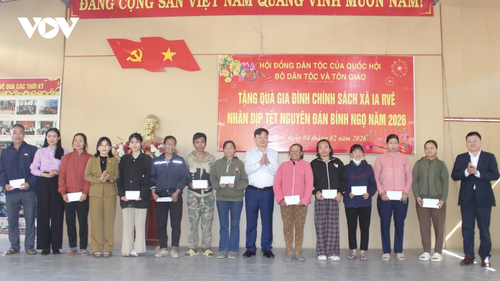 Hội đồng Dân tộc thăm, tặng quà Tết đồng bào và chiến sĩ biên giới tại Đắk Lắk