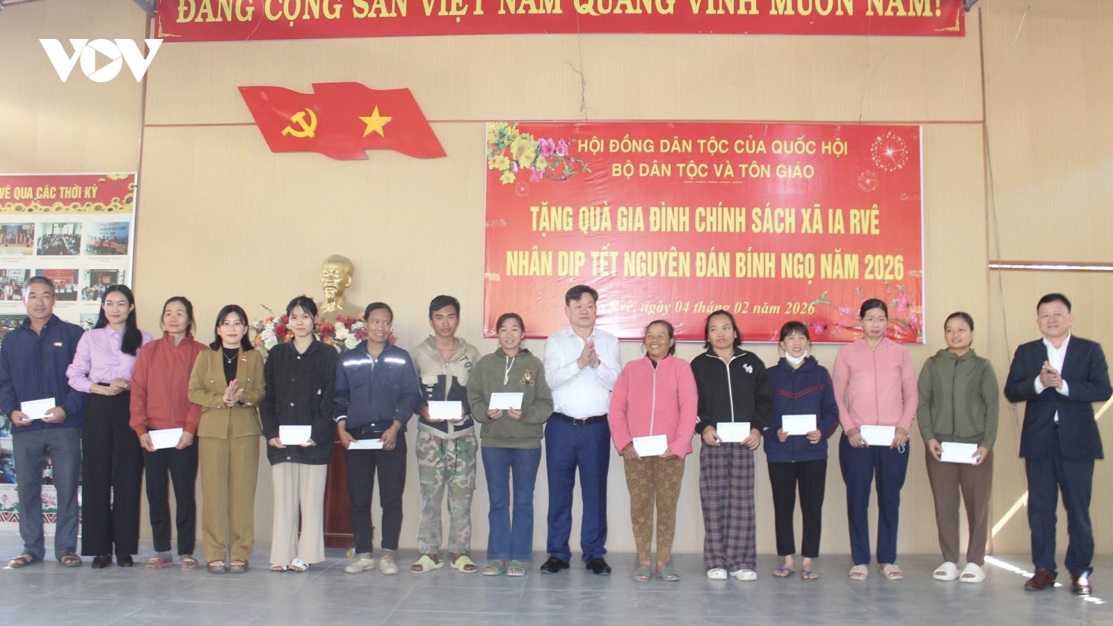 Hội đồng Dân tộc thăm, tặng quà Tết đồng bào và chiến sĩ biên giới tại Đắk Lắk
