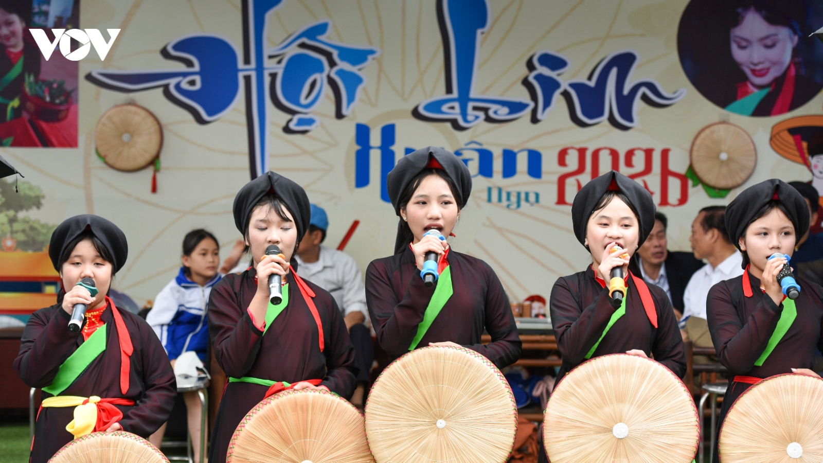 Hội Lim, nón ba tầm và những mầm non di sản