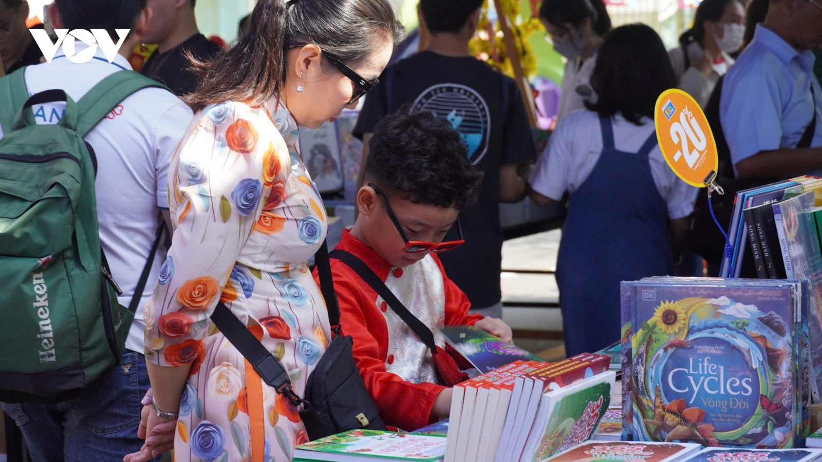 Đường sách Tết TP.HCM có quy mô lớn nhất từ trước đến nay