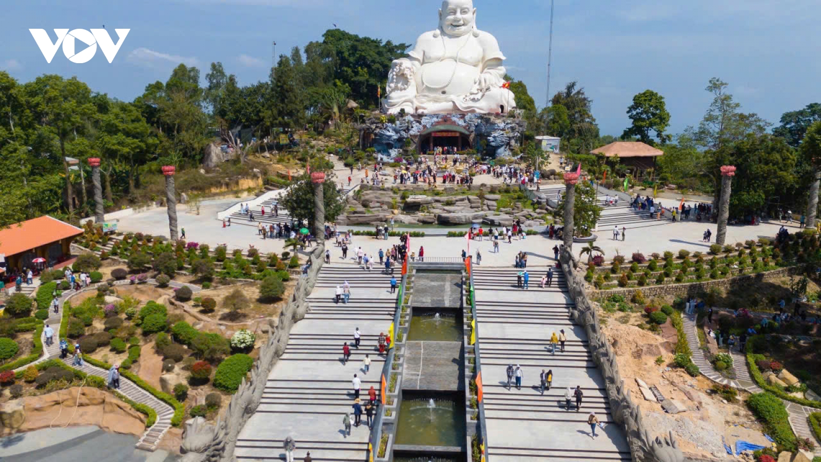 Hàng vạn du khách hành hương về Núi Cấm ngày mùng 4 Tết