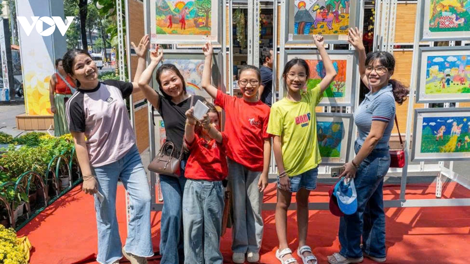 Đường sách TP.HCM lan tỏa giá trị tri thức ngày xuân