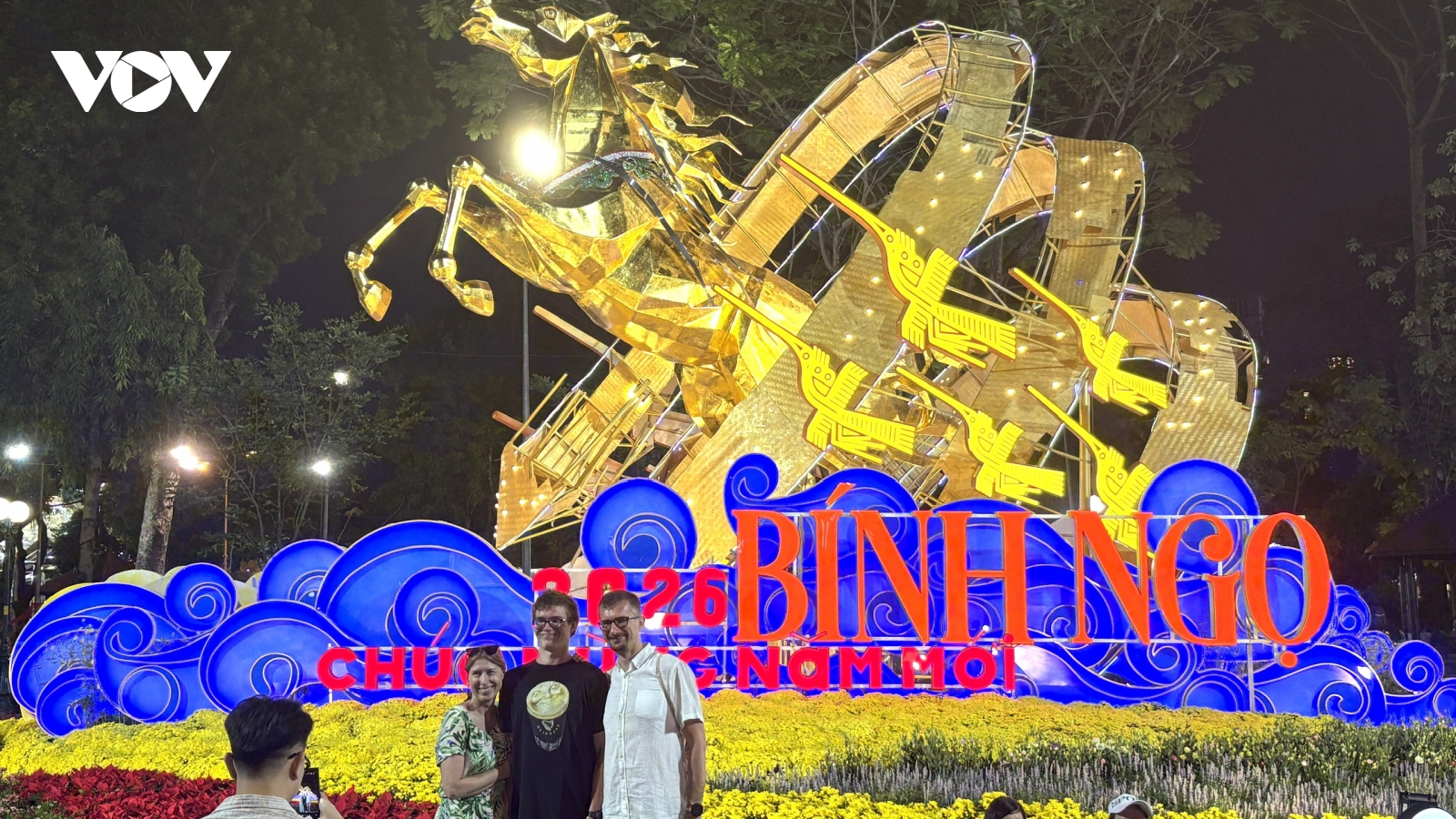 Cây cảnh nghệ thuật, bộ sưu tập hoa thu hút người dân đến Hội hoa xuân TP.HCM