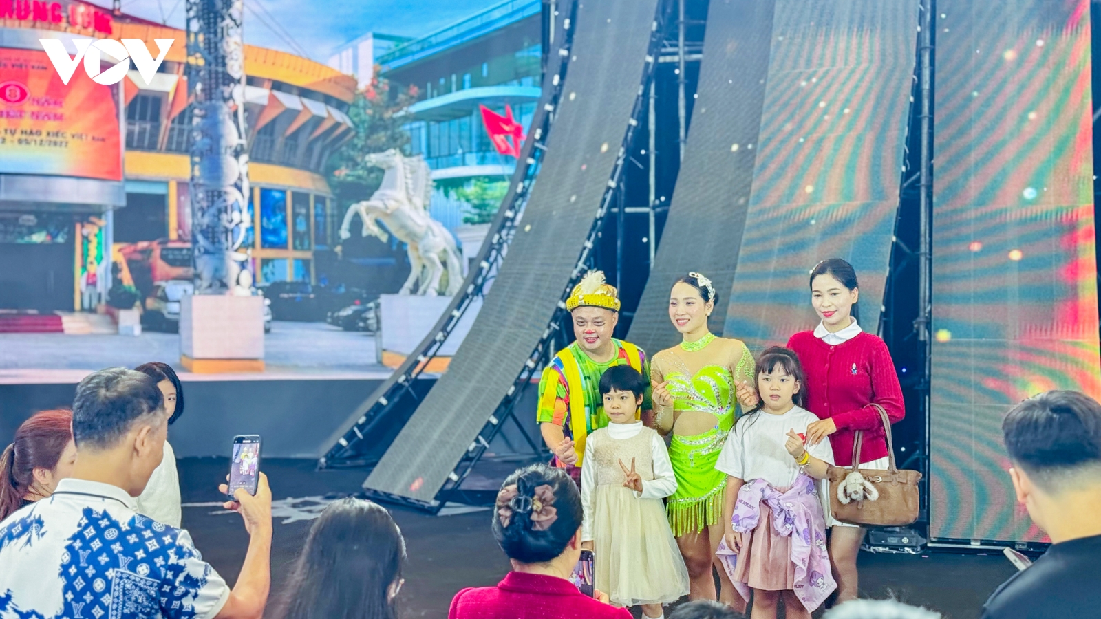 Các hoạt động văn hóa khuấy động Hội chợ Mùa Xuân 2026 dịp cuối tuần