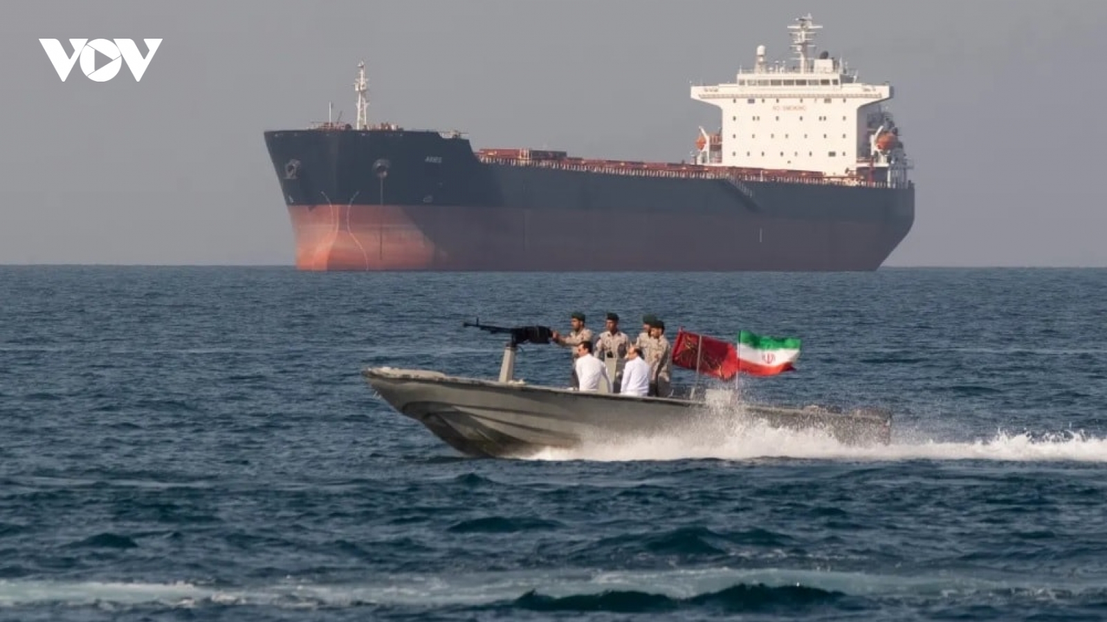 Iran lo nguy cơ đối đầu quân sự với Mỹ đang tăng lên