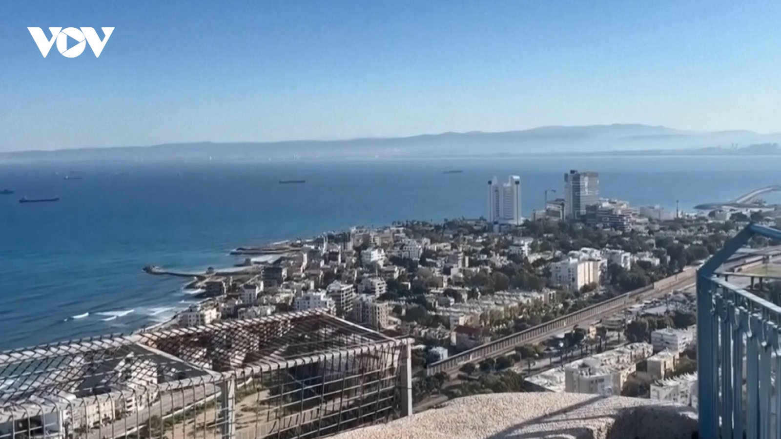 Khoảnh khắc còi báo động vang khắp Israel