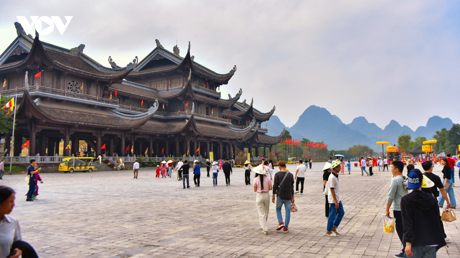 Nô nức du khách đến với Tam Chúc trước thềm khai hội