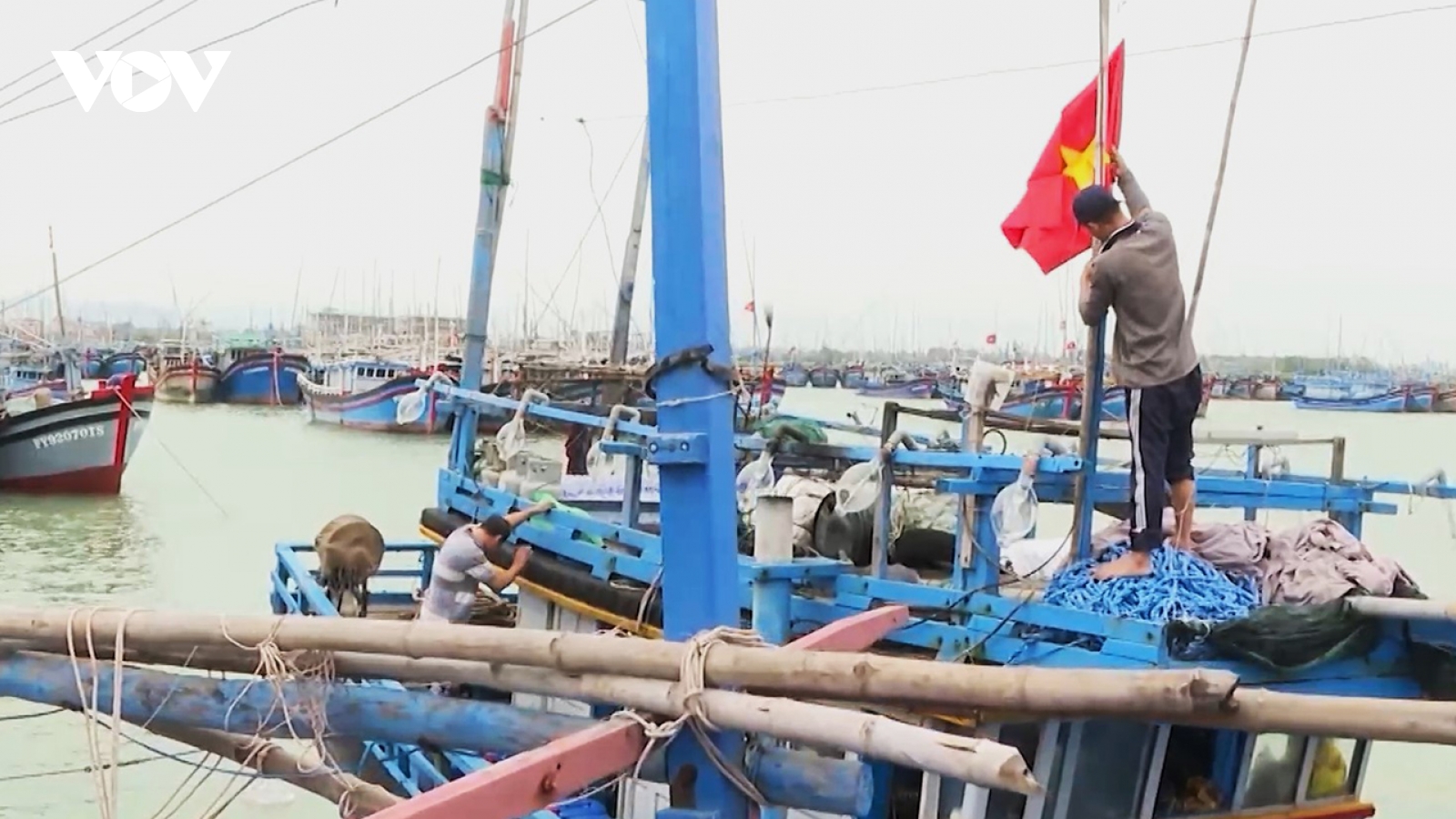 Ngư dân Đắk Lắk hứng khởi vươn khơi đầu Xuân