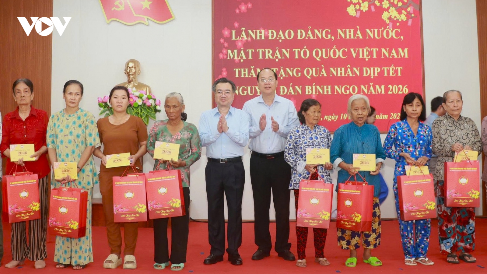Trưởng Ban Chính sách, Chiến lược Trung ương thăm, tặng quà Tết tại Cà Mau