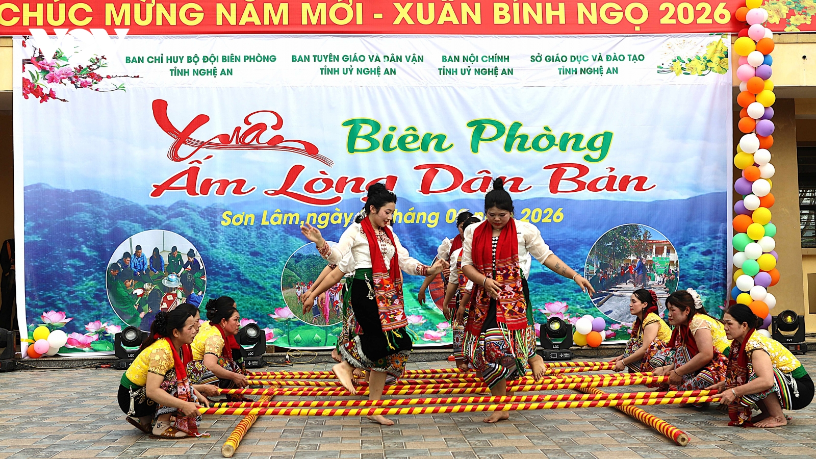 Ấm áp chương trình “Xuân Biên phòng - Ấm lòng dân bản” tại xã biên giới Nghệ An