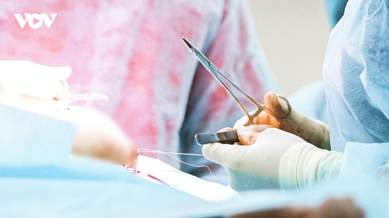 Ung thư và dao kéo: Khi nỗi sợ phẫu thuật khiến người bệnh trả giá đắt