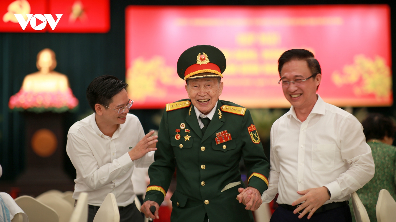 Bí thư Thành ủy TP.HCM: Trân trọng, phát huy đóng góp của các thế hệ đi trước