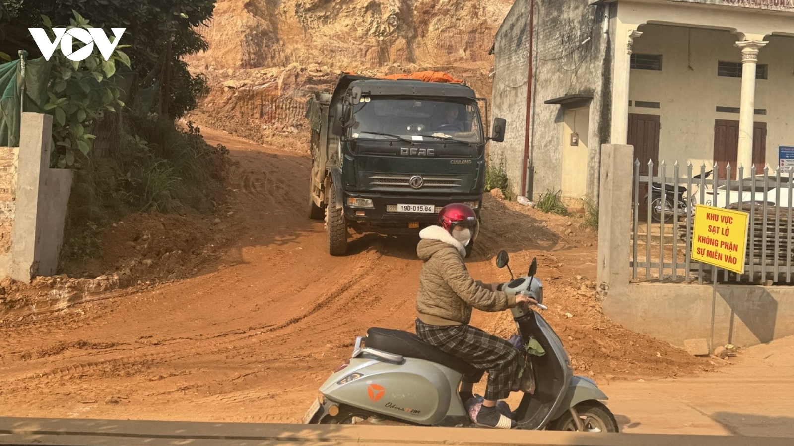 Phú Thọ xem xét trách nhiệm chủ tịch xã nếu để xảy ra khai thác đất trái phép