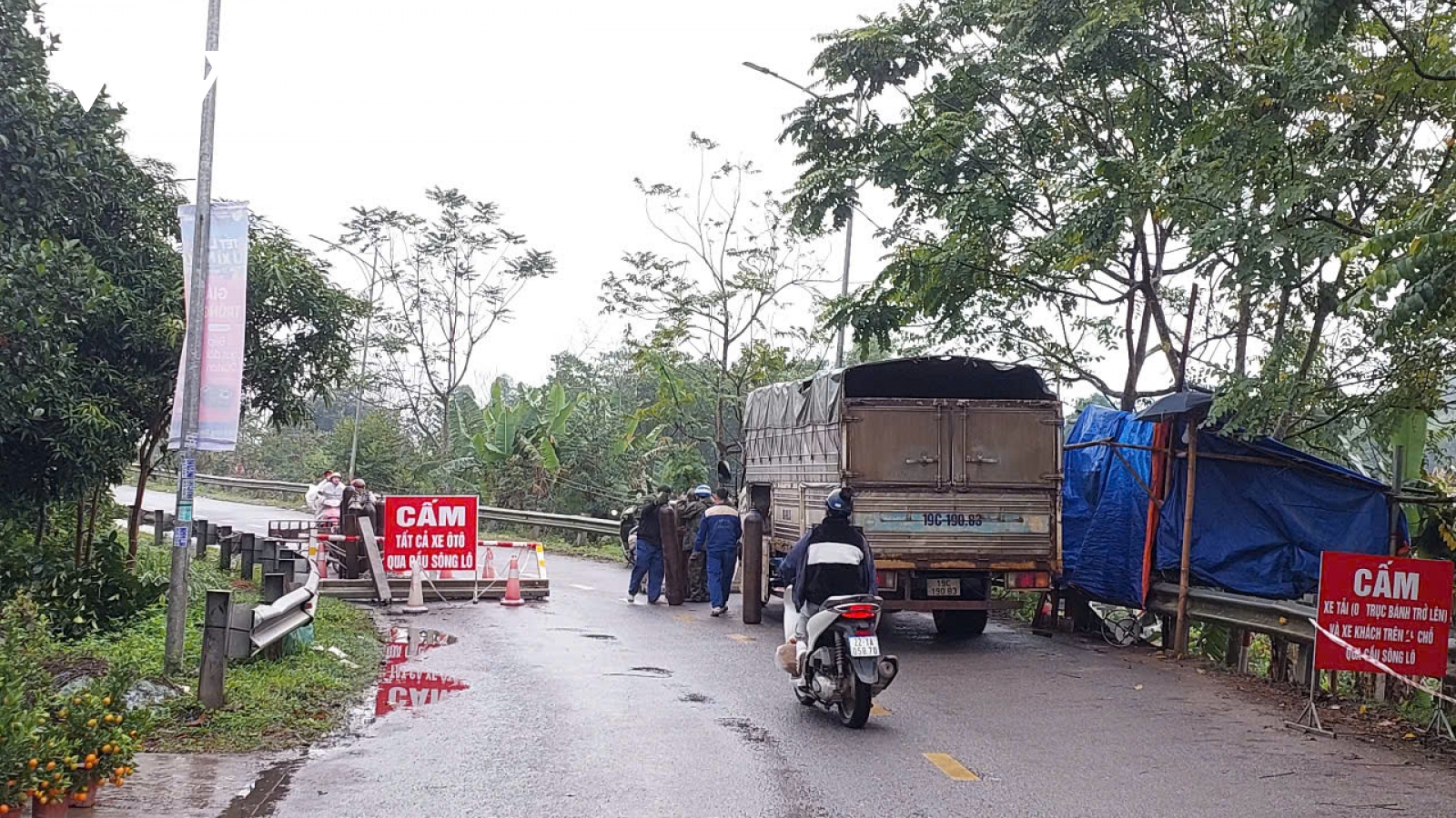 Phú Thọ chuẩn bị sửa chữa cầu Sông Lô sau khi phát hiện nhiều trụ cầu trơ lõi thép