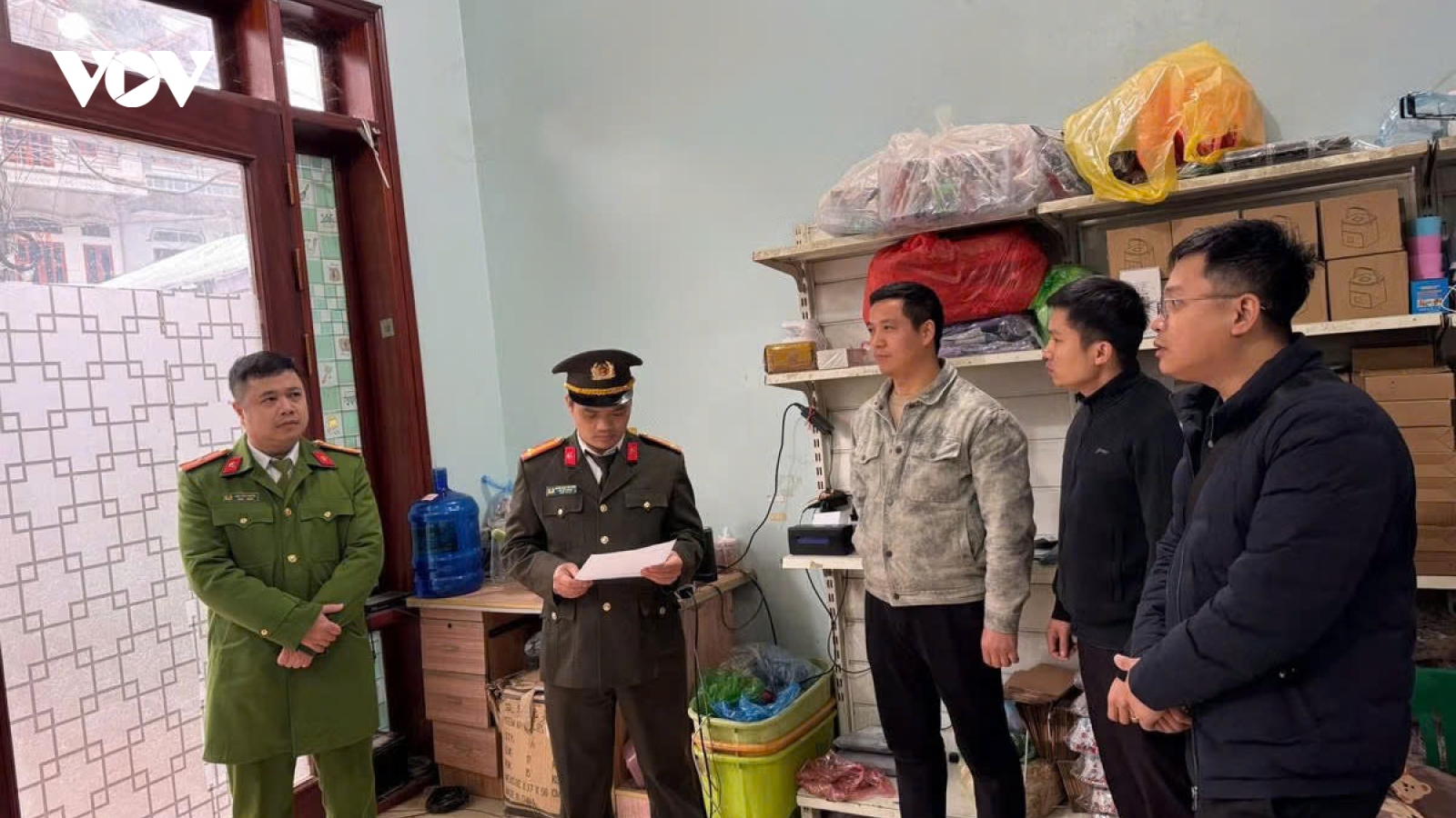 Phát hiện đường dây mua bán, tàng trữ trái phép 100 khẩu súng nén hơi