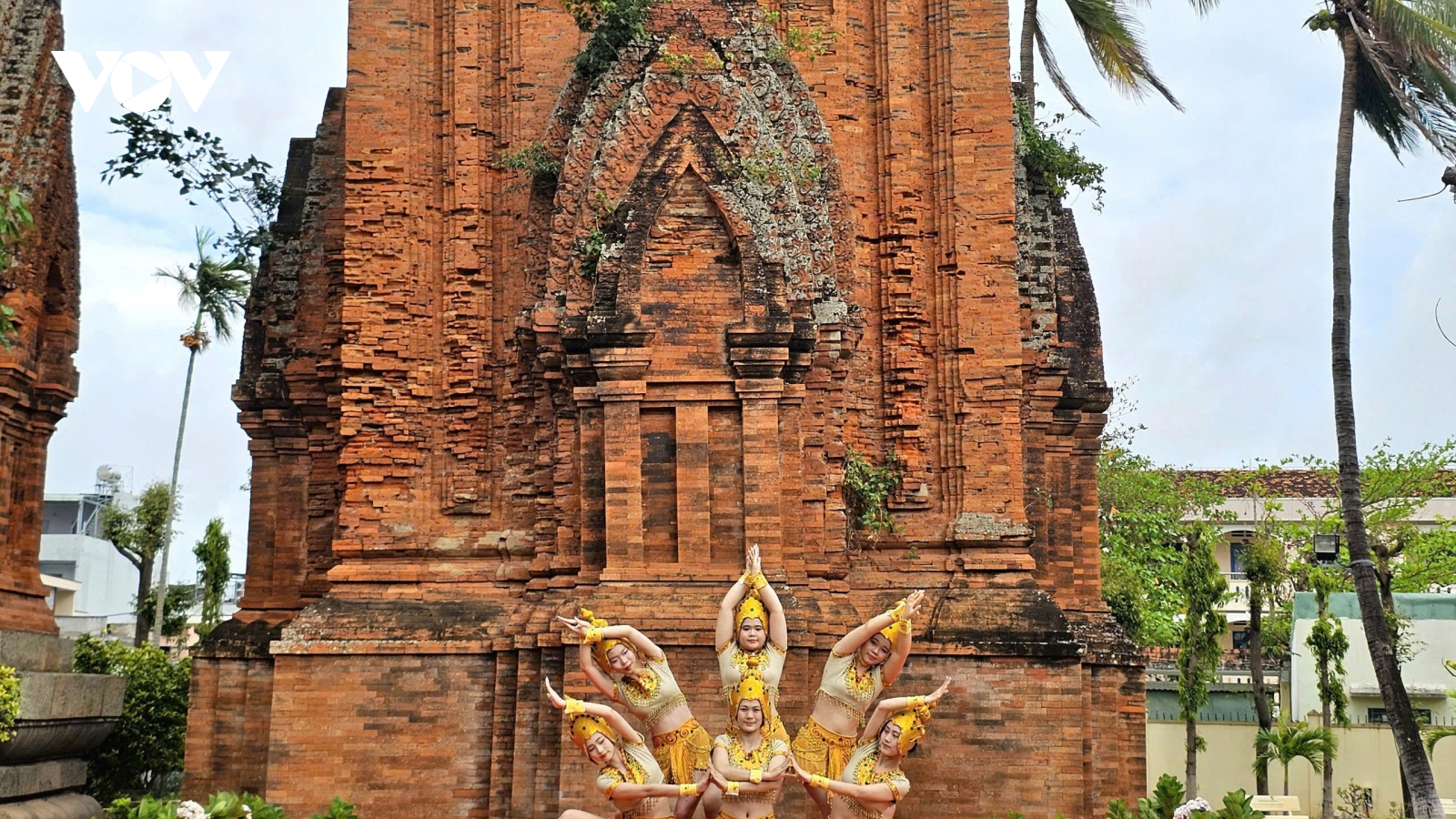 Gia Lai hút khách từ chương trình “Xuân về trên Tháp cổ”