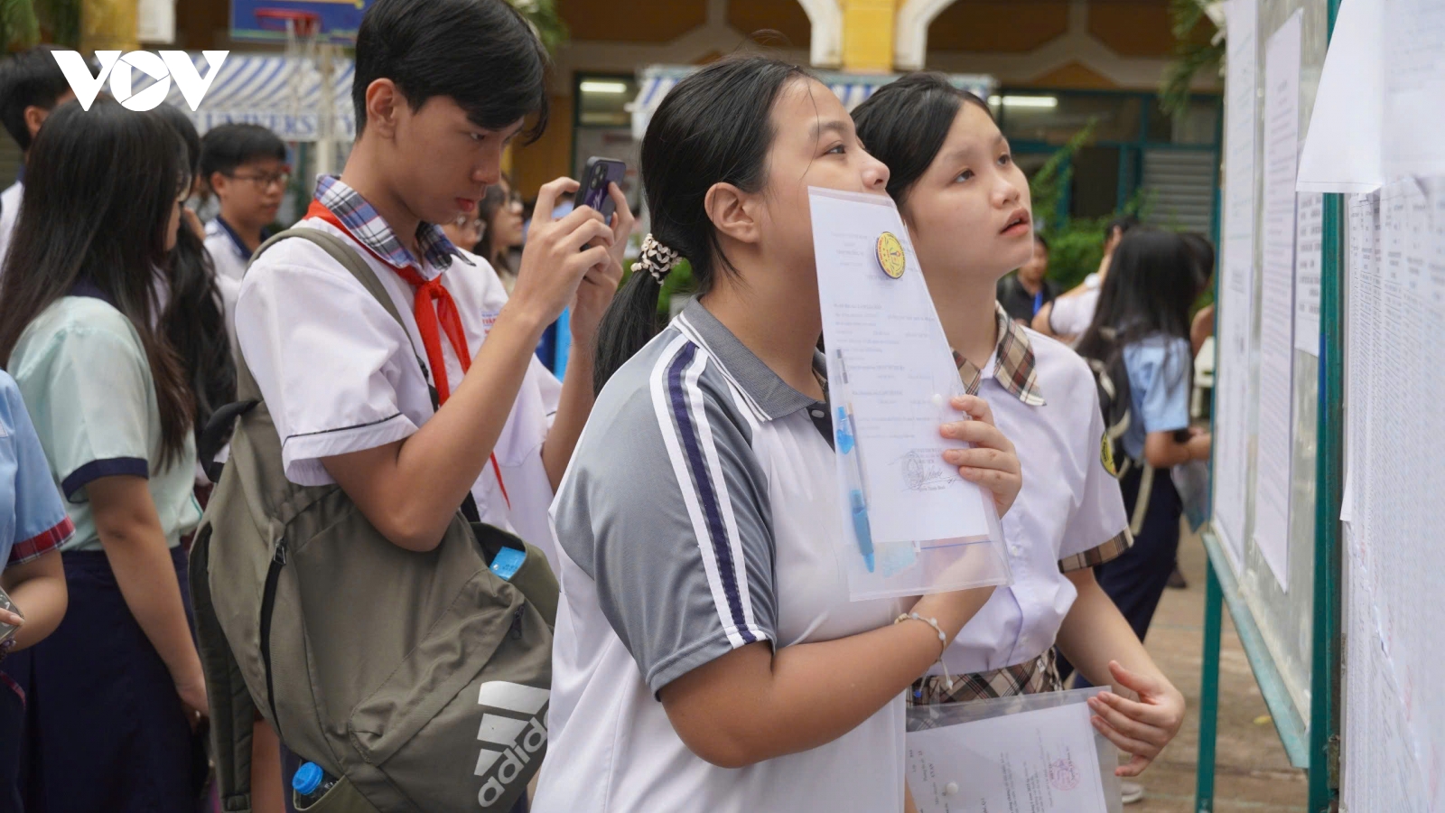 Học sinh TP.HCM có thể thi vào lớp 10 vào cuối tháng 5