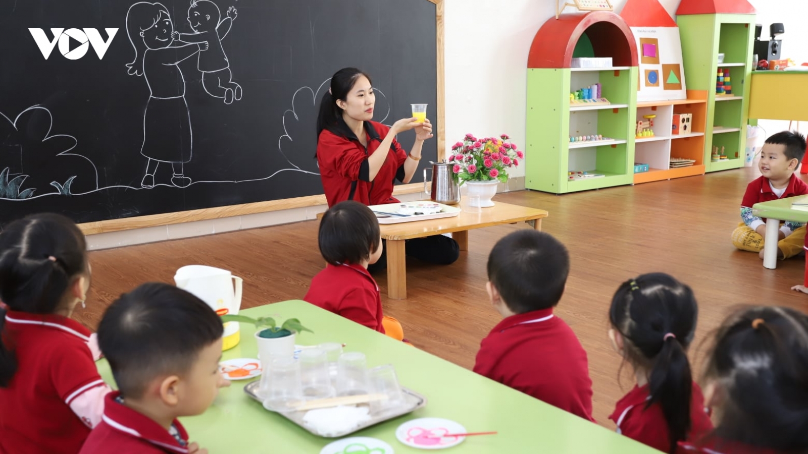 Đề xuất “hàng rào” quy định: Phụ huynh không gây áp lực với giáo viên