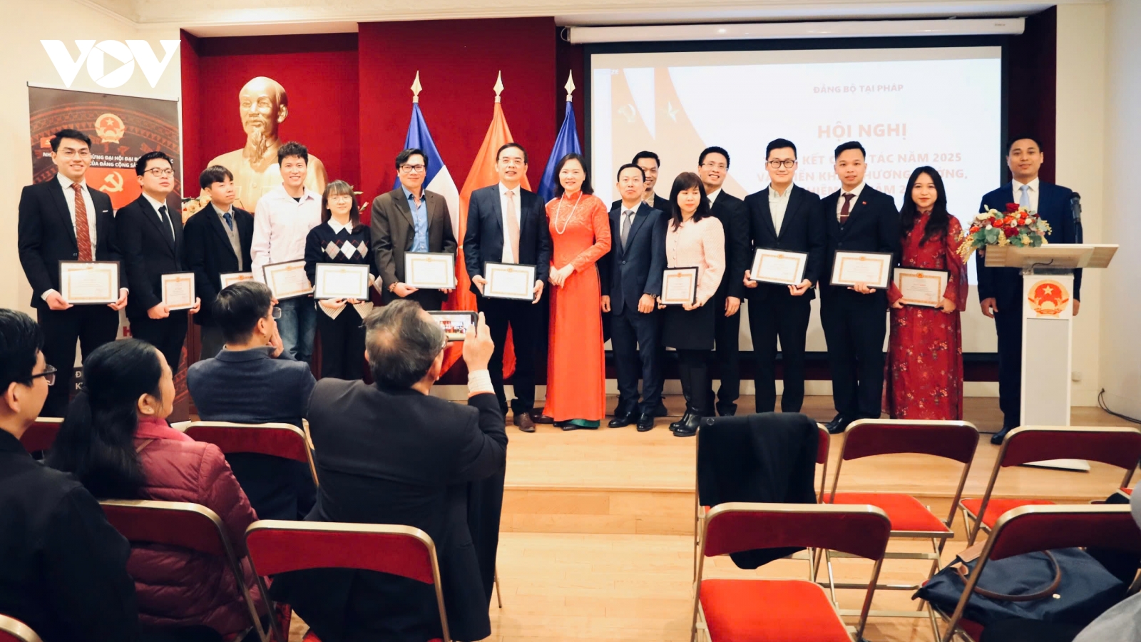 Kỷ niệm 96 năm ngày thành lập Đảng: Trang sử mới rạng ngời của dân tộc Việt Nam