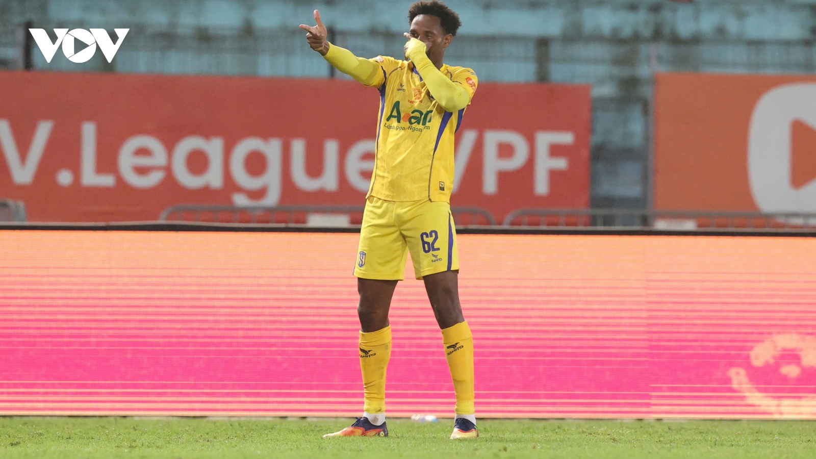 Bảng xếp hạng V-League mới nhất: SLNA vươn lên mạnh mẽ