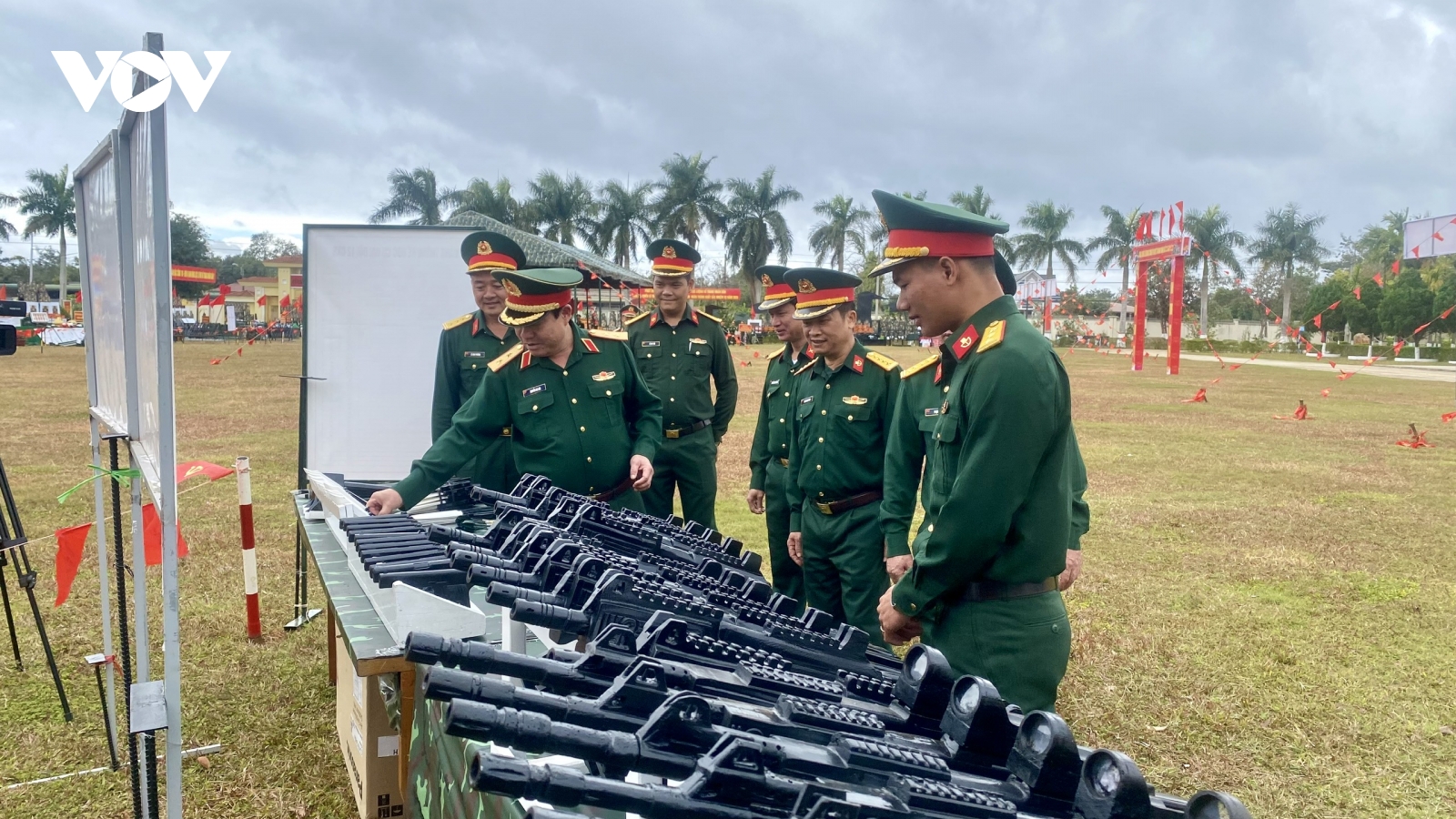 Lữ đoàn Đặc công 198 duy trì nghiêm chế độ trực sẵn sàng chiến đấu