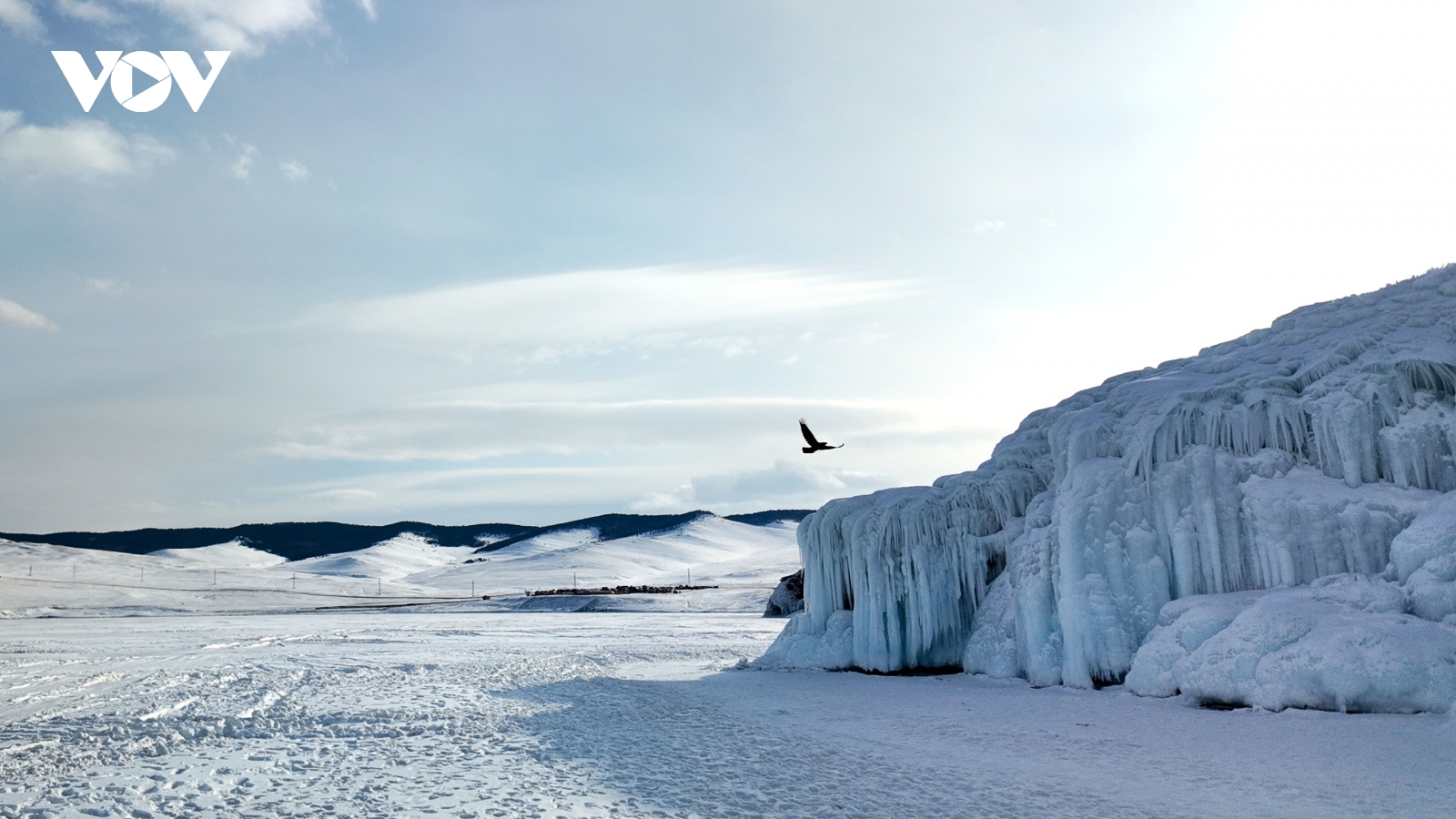 Có gì đặc biệt tại hồ nước ngọt sâu nhất thế giới ở Nga?