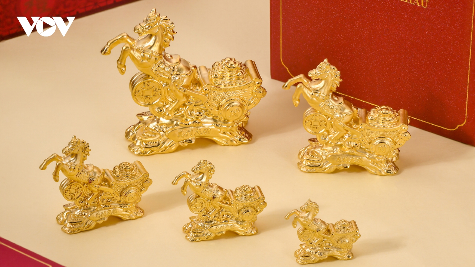 Giá vàng SJC chênh kỷ lục gần 30 triệu/lượng, nhà đầu tư “trắng tay” vì lỗ nặng