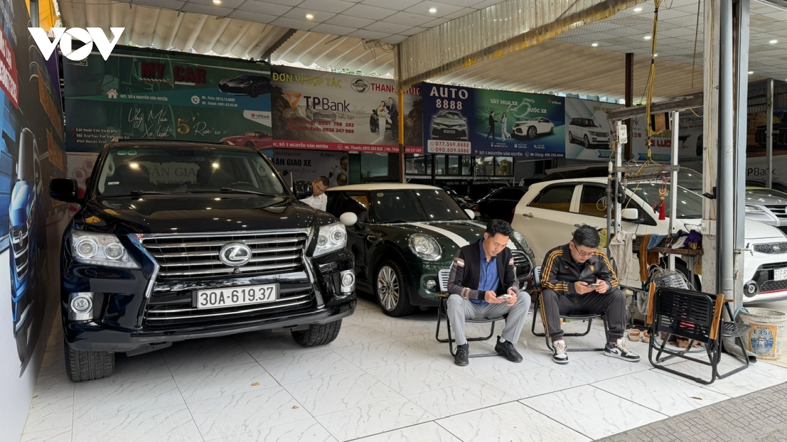 Những lưu ý khi mua xe cũ cần nắm rõ để tránh "tiền mất tật mang"